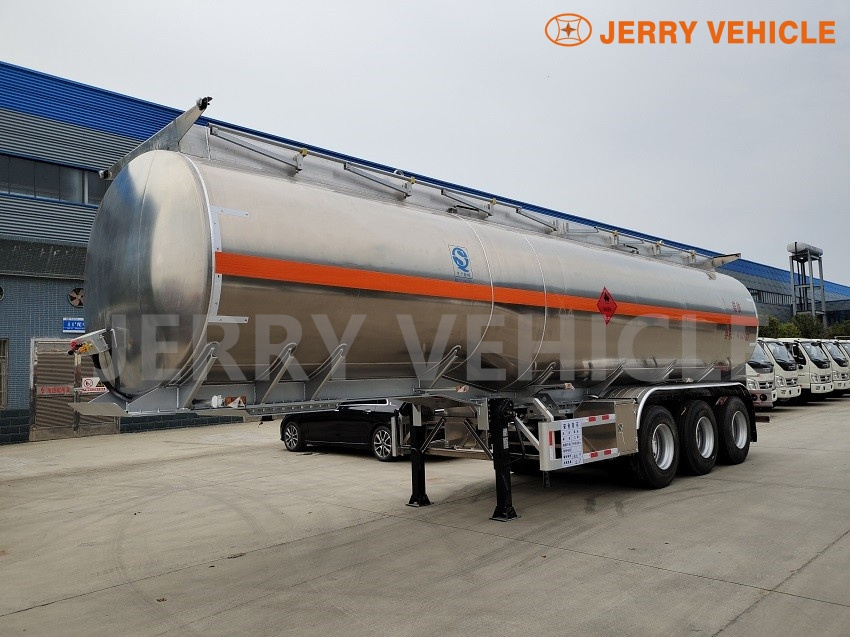 Oil Tanker Trailer (5).jpg