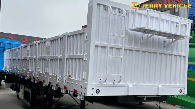 Trailer Triaxle with Boards3.jpg