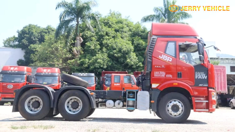 Faw 6x4 420HP Truck for Sale in Mozambique (4).jpg
